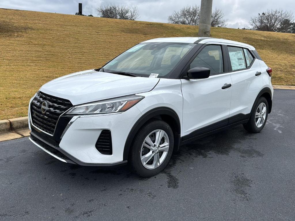 new 2025 Nissan Kicks Play car, priced at $21,872