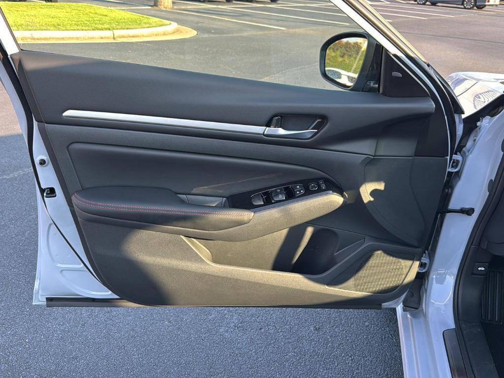 new 2025 Nissan Altima car, priced at $28,450