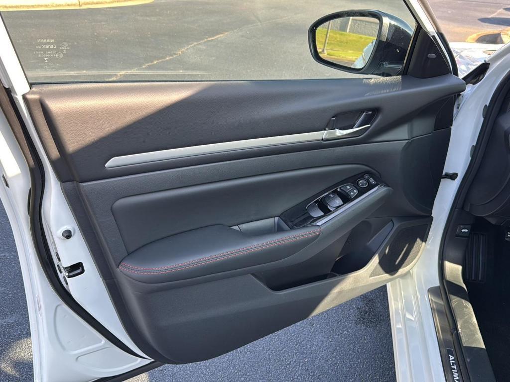 new 2025 Nissan Altima car, priced at $28,272