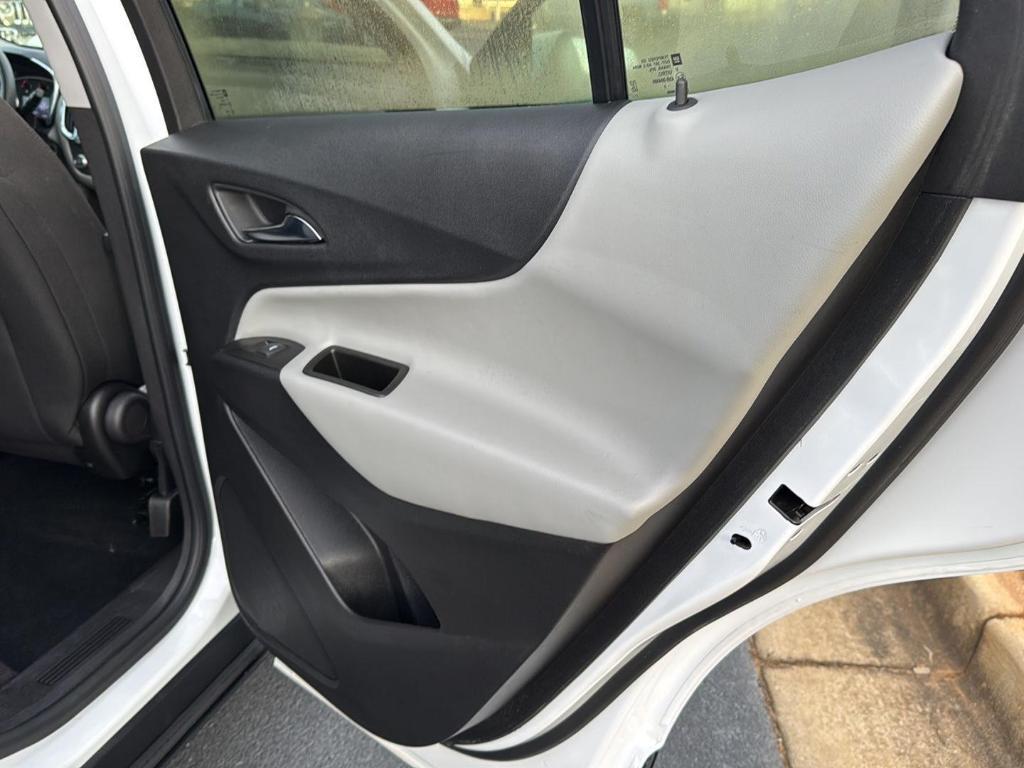 used 2022 Chevrolet Equinox car, priced at $17,000