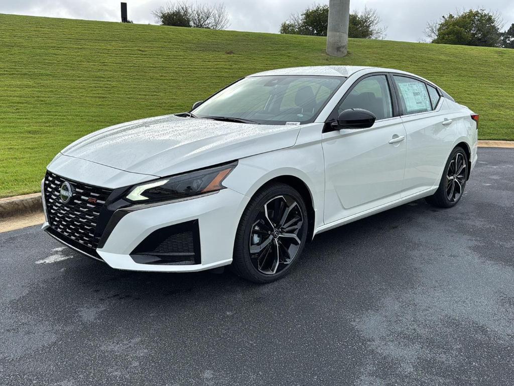 new 2025 Nissan Altima car, priced at $25,681
