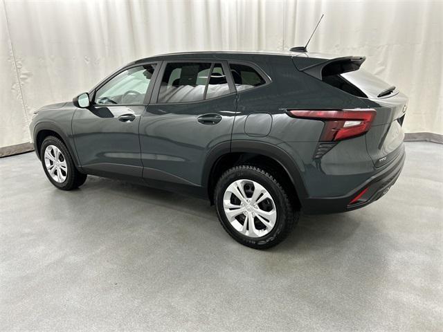 used 2025 Chevrolet Trax car, priced at $19,985