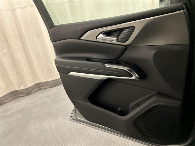 new 2026 Chevrolet Traverse car, priced at $43,020