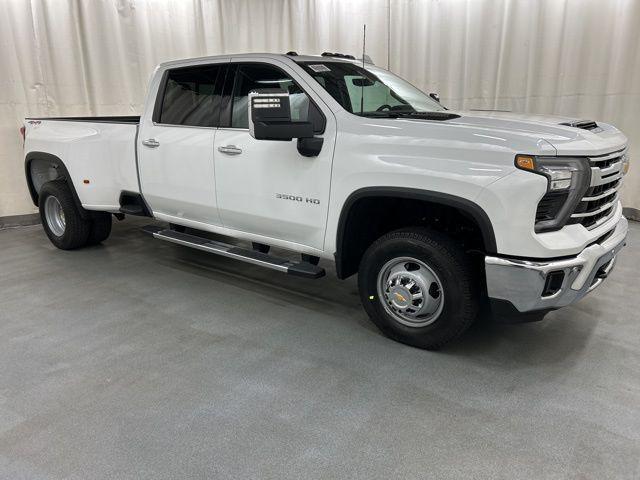 new 2026 Chevrolet Silverado 3500 car, priced at $80,322