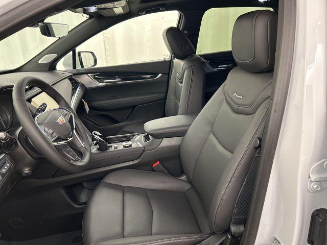 new 2026 Cadillac XT5 car, priced at $53,508