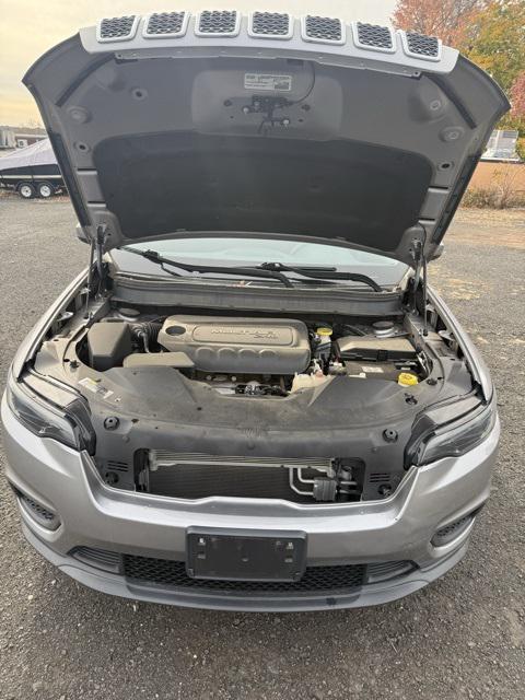 used 2020 Jeep Cherokee car, priced at $15,399