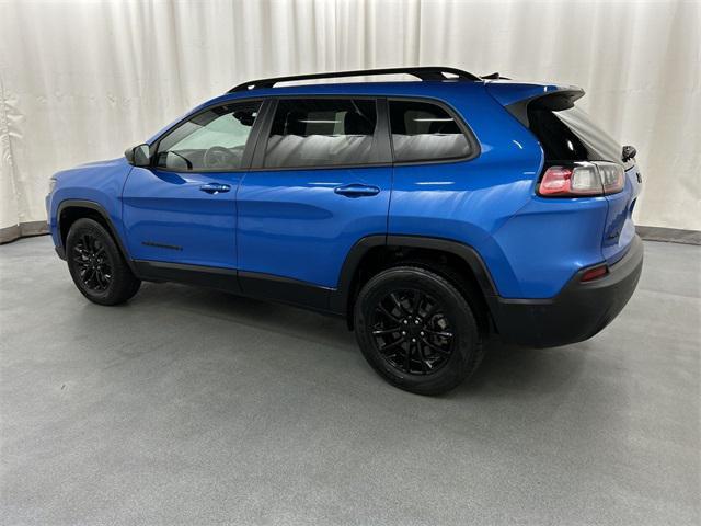 used 2023 Jeep Cherokee car, priced at $17,975