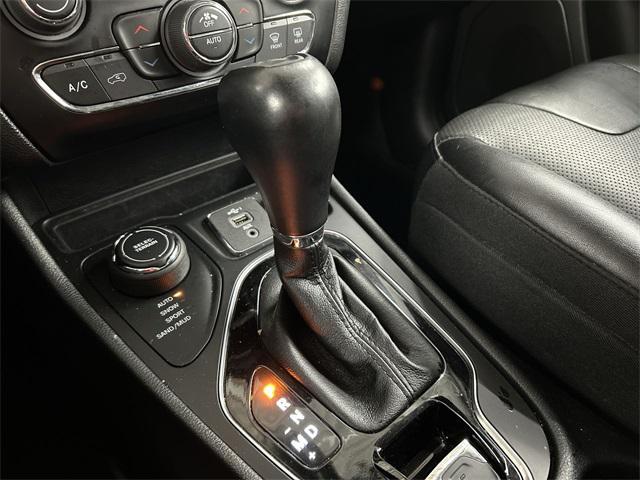 used 2023 Jeep Cherokee car, priced at $17,975