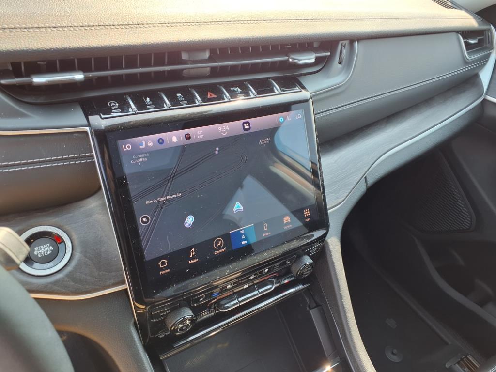 used 2024 Jeep Grand Cherokee car, priced at $39,977