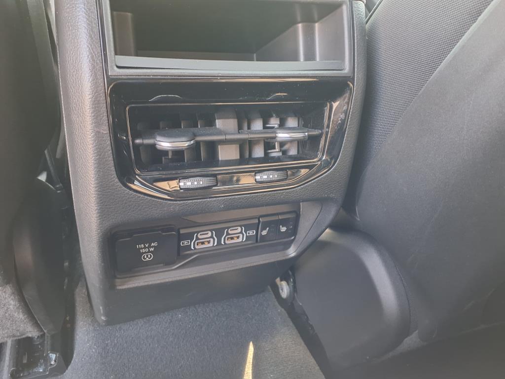 used 2024 Jeep Grand Cherokee car, priced at $39,977