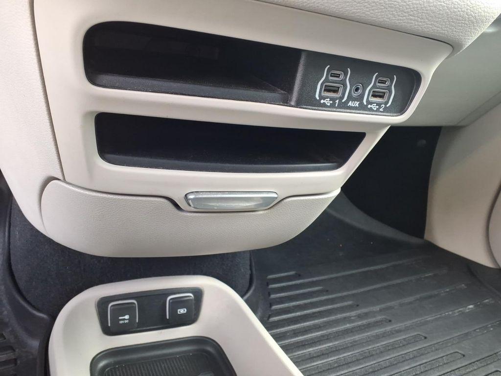 used 2021 Chrysler Pacifica Hybrid car, priced at $19,977