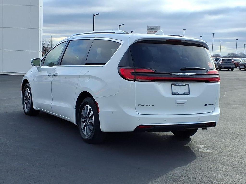 used 2021 Chrysler Pacifica Hybrid car, priced at $19,977