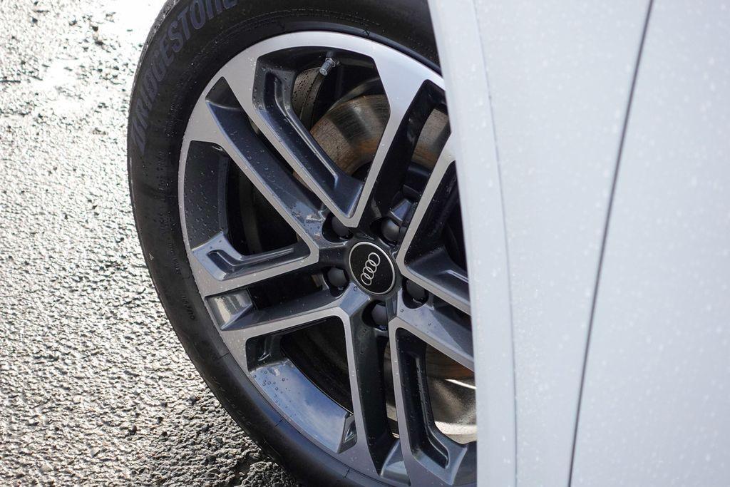 new 2025 Audi Q5 car, priced at $48,038