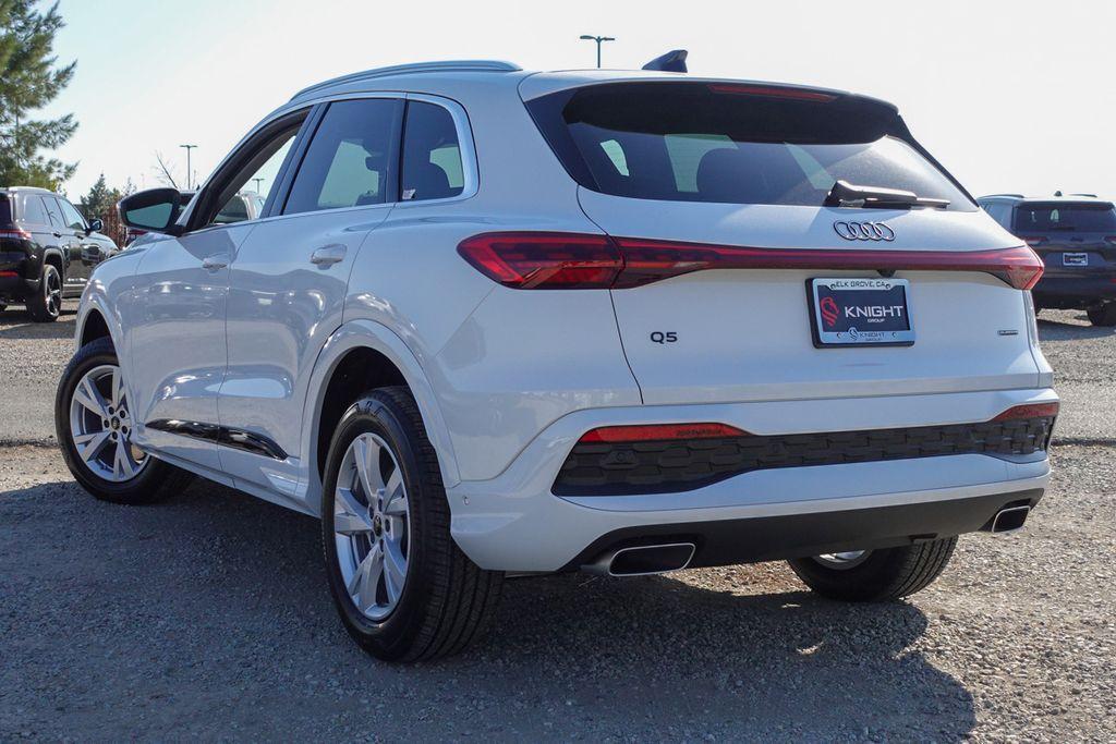 new 2025 Audi Q5 car, priced at $46,359