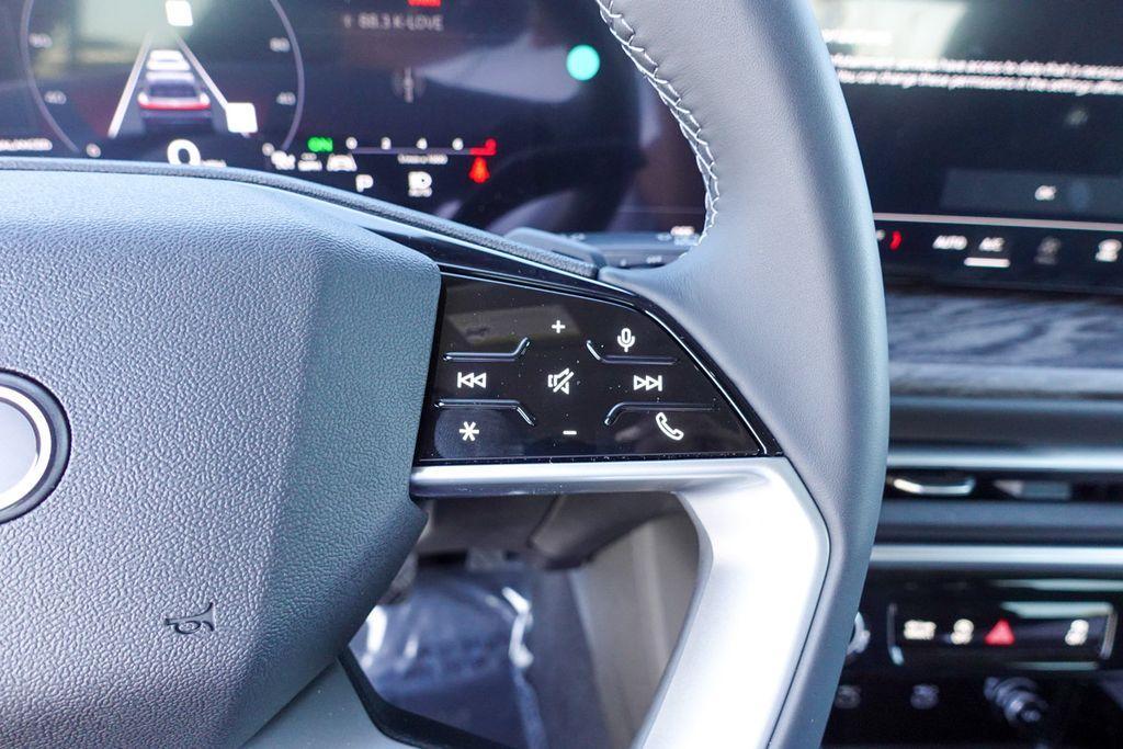 new 2025 Audi Q5 car, priced at $46,359