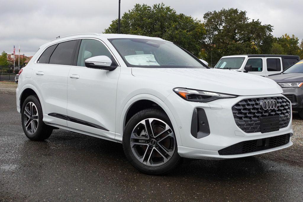 new 2025 Audi Q5 car, priced at $52,132