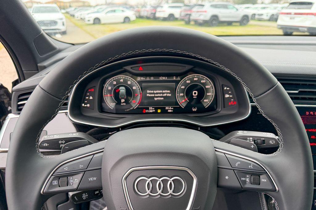 new 2025 Audi Q7 car, priced at $59,056