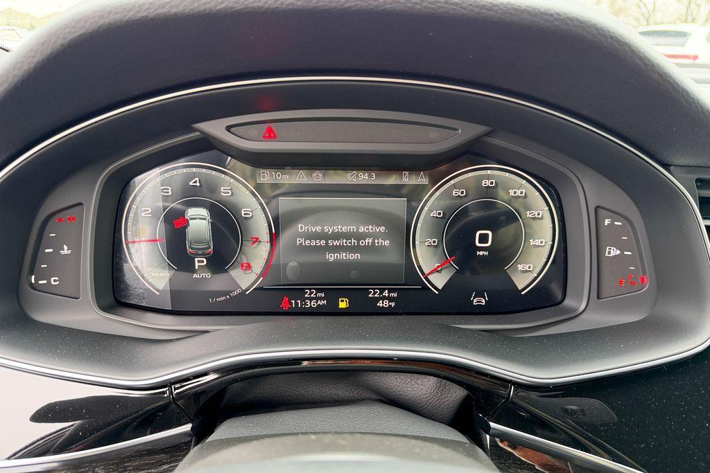 new 2025 Audi Q7 car, priced at $59,056