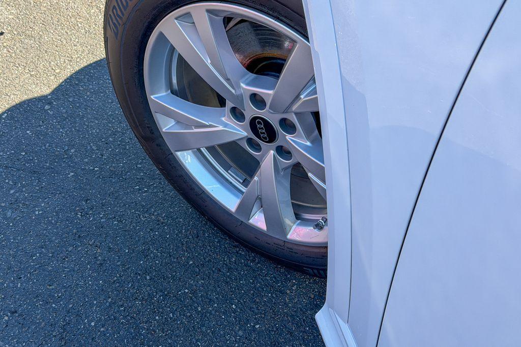 new 2025 Audi Q5 car, priced at $48,072