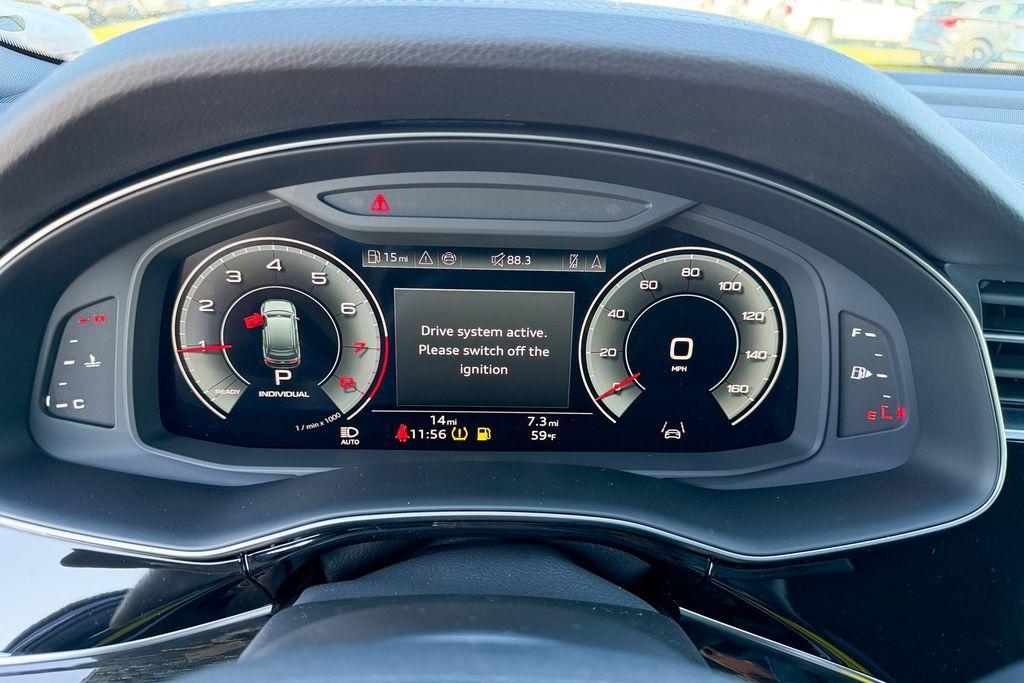 new 2025 Audi Q7 car, priced at $59,056