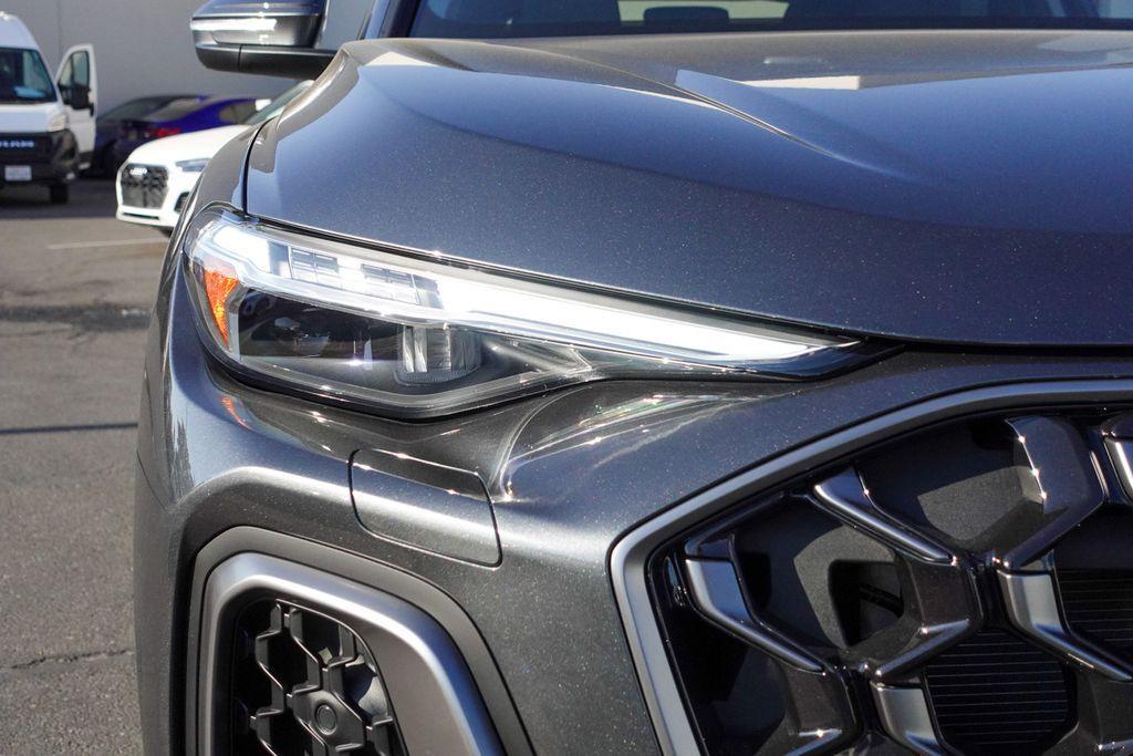 new 2025 Audi Q5 car, priced at $52,870