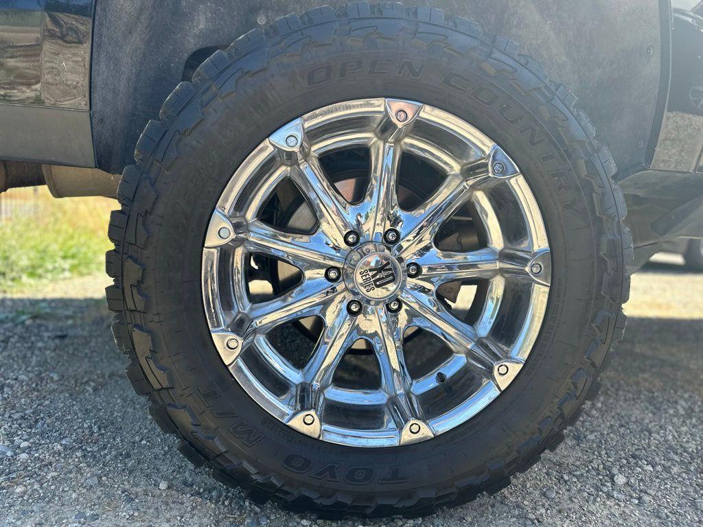 used 2017 GMC Yukon XL car, priced at $31,455