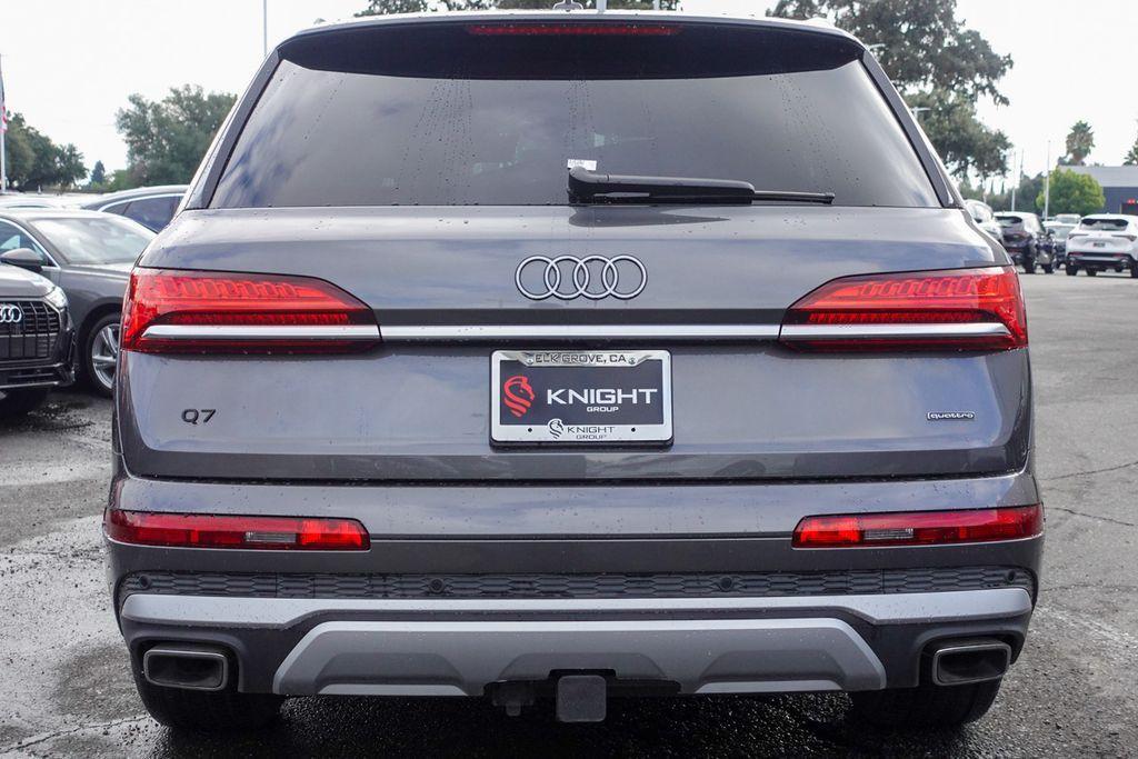 new 2025 Audi Q7 car, priced at $70,355