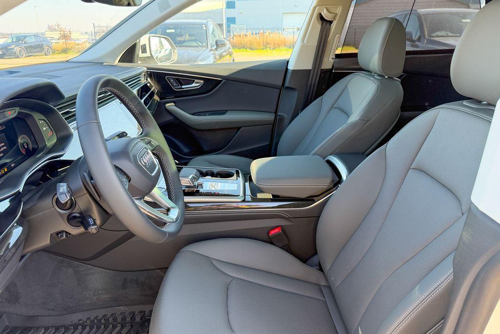new 2025 Audi Q8 car, priced at $73,861
