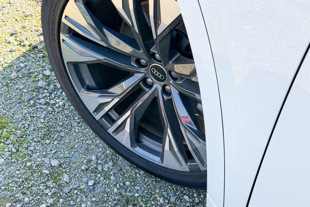 new 2025 Audi Q8 car, priced at $73,861