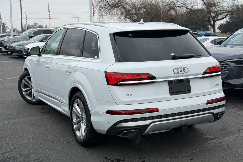 new 2026 Audi Q7 car, priced at $72,795