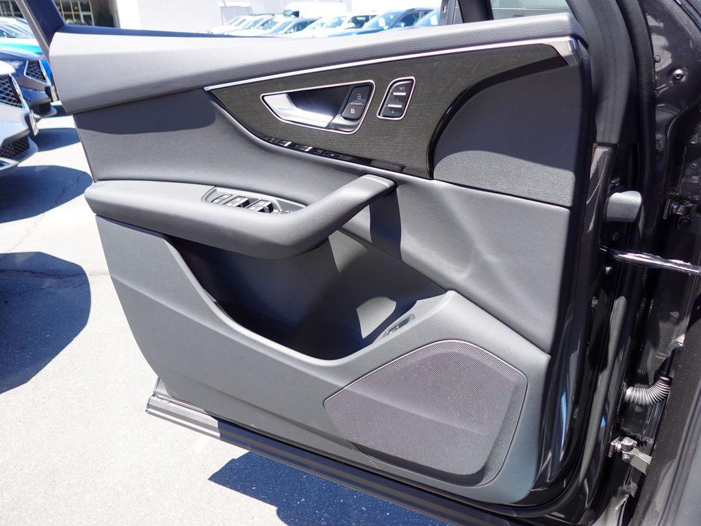new 2026 Audi Q7 car, priced at $59,325