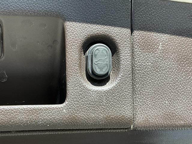 used 2017 GMC Yukon car, priced at $23,995