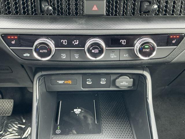 new 2026 Honda CR-V Hybrid car, priced at $40,122