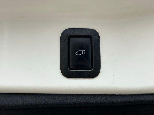 used 2018 Toyota Highlander car, priced at $19,995