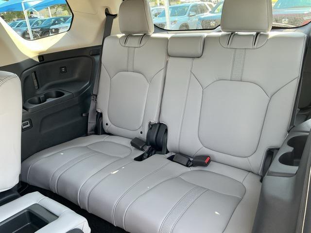 new 2025 Honda Pilot car, priced at $44,794