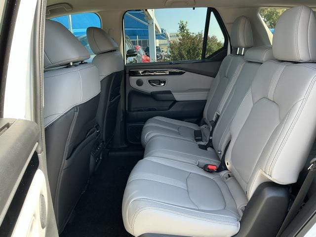 new 2025 Honda Pilot car, priced at $44,794