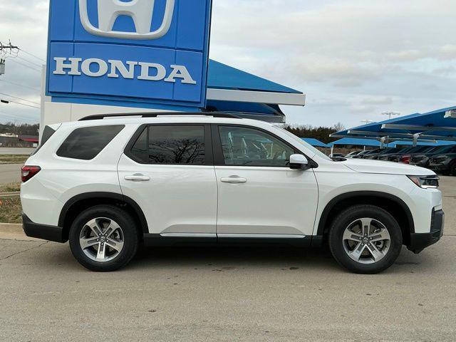 new 2026 Honda Pilot car, priced at $45,094