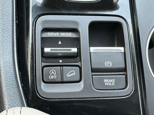 used 2025 Honda Pilot car, priced at $44,194