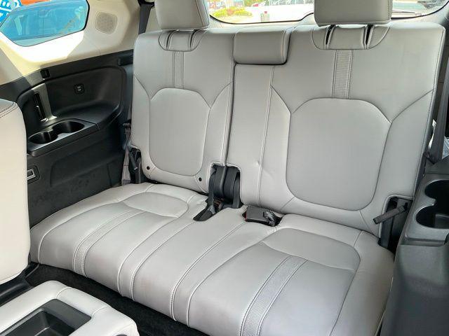 used 2025 Honda Pilot car, priced at $44,194