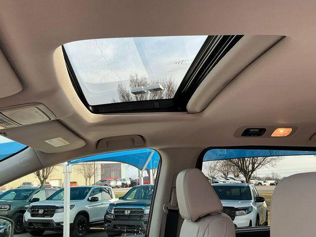 new 2026 Honda Odyssey car, priced at $43,517