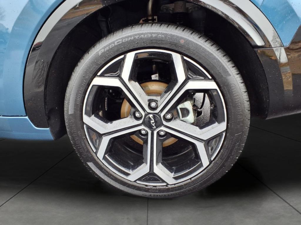 used 2025 Kia Niro Plug-In Hybrid car, priced at $30,658