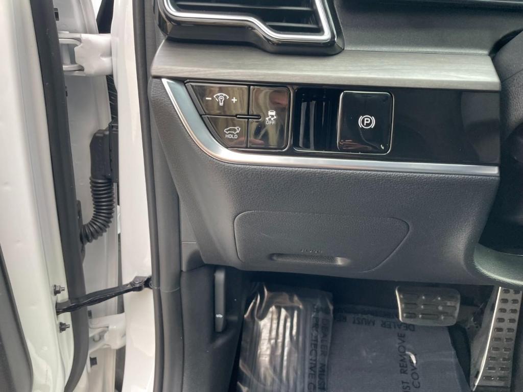 used 2023 Kia Sportage car, priced at $30,303