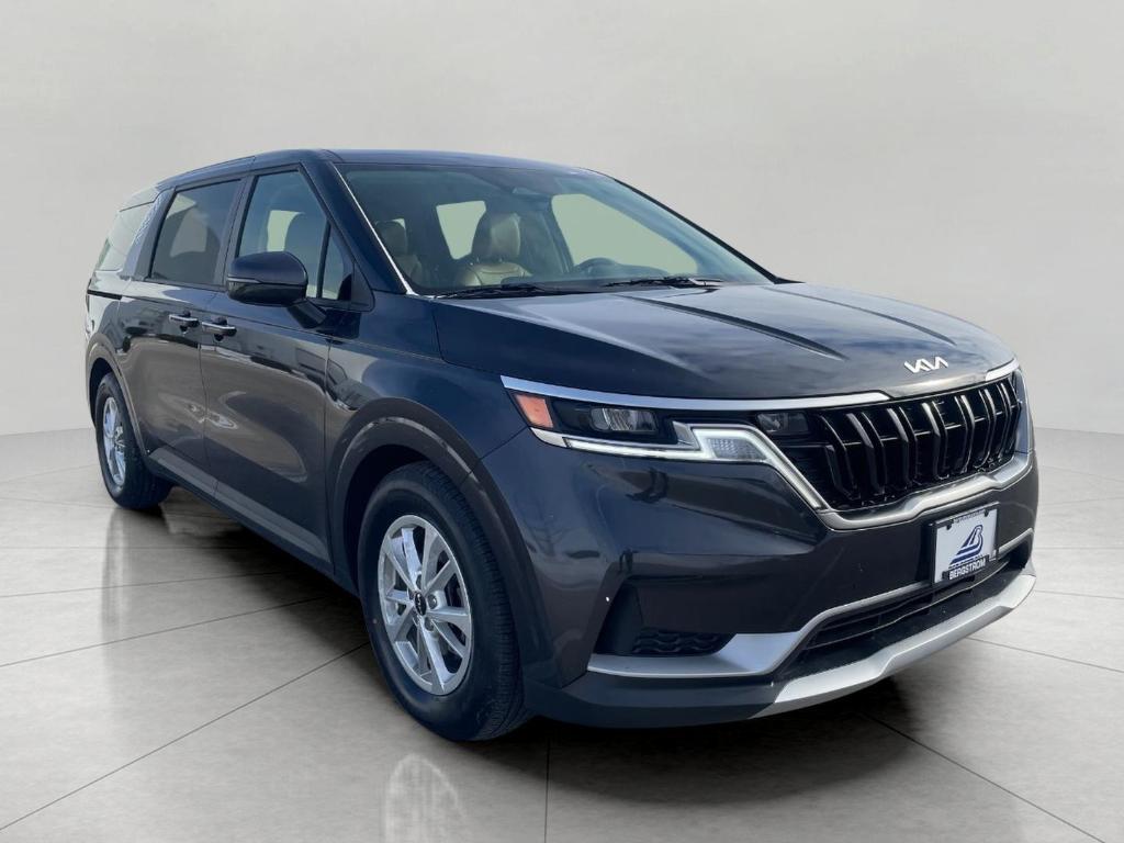 used 2024 Kia Carnival car, priced at $29,987