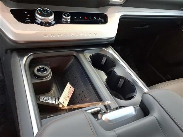 new 2025 Ford Expedition car, priced at $71,505