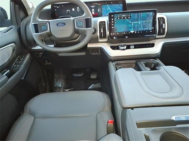 new 2025 Ford Expedition car, priced at $71,505