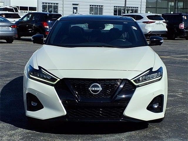 2023 White Nissan Maxima