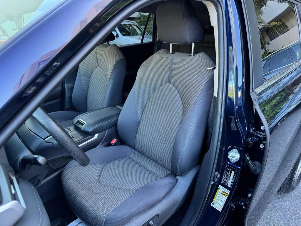 used 2023 Toyota Highlander car, priced at $33,900