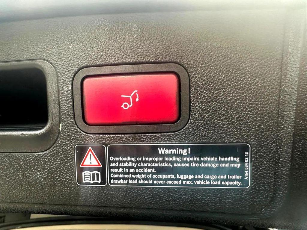 used 2008 Mercedes-Benz R-Class car, priced at $7,900