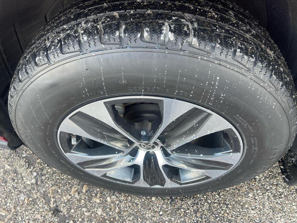 used 2020 Toyota Highlander car, priced at $25,000