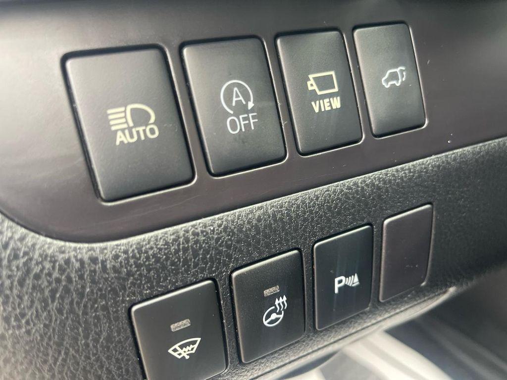 used 2018 Toyota Highlander car, priced at $16,995